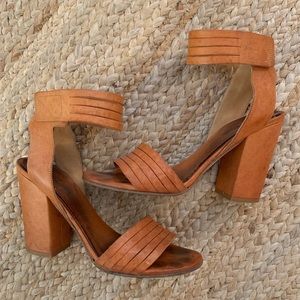 Vince Tan Leather Heel Sandals 7.5